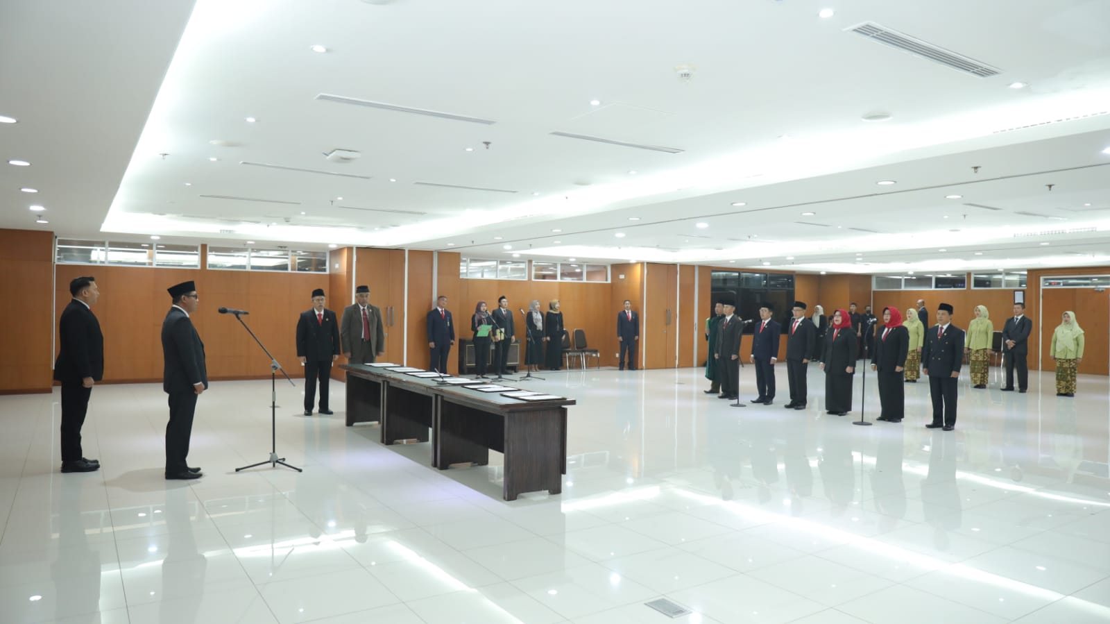 Plt. Sekretaris MA Melantik 6 Hakim Tinggi Pengawas