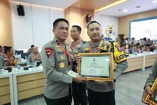 Polda Jatim Memberikan Apresiasi, Ke Pada Polresta Kediri Terkait Selama OPS. Lilin Semeru 2023 Terbaik