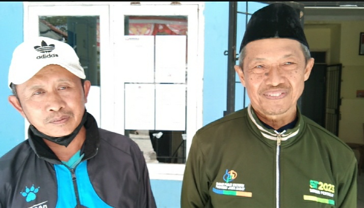 Sejumlah Petani Lahan ex Perkebunan Teh PTPN VIII Blok Cipetir Kadudampit Sukabumi Geruduk Kantor Desa Cipetir