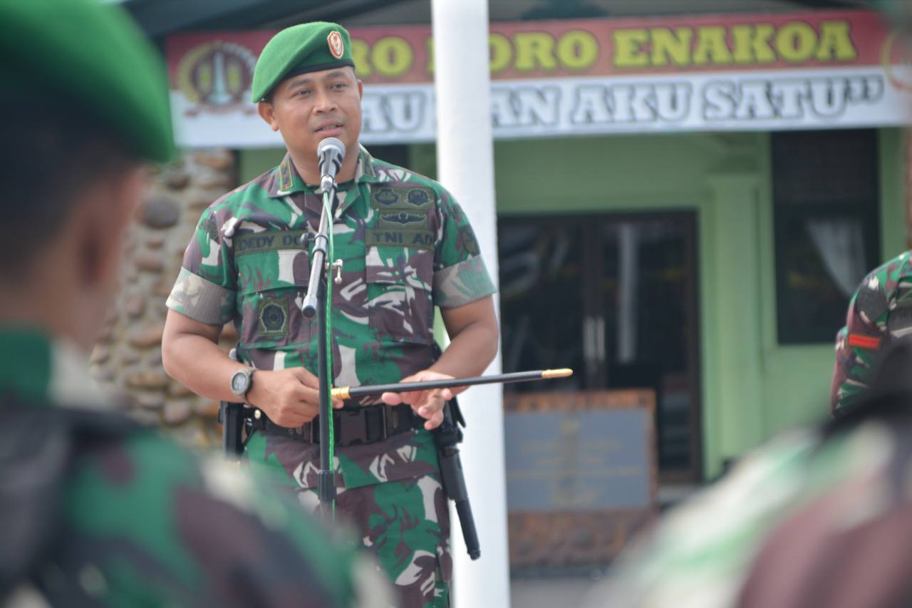 Kapuspen TNI: TNI Dirikan Tenda Kesehatan dan Dapur Umum Bantu Korban Erupsi Gunung Lewotobi NTT