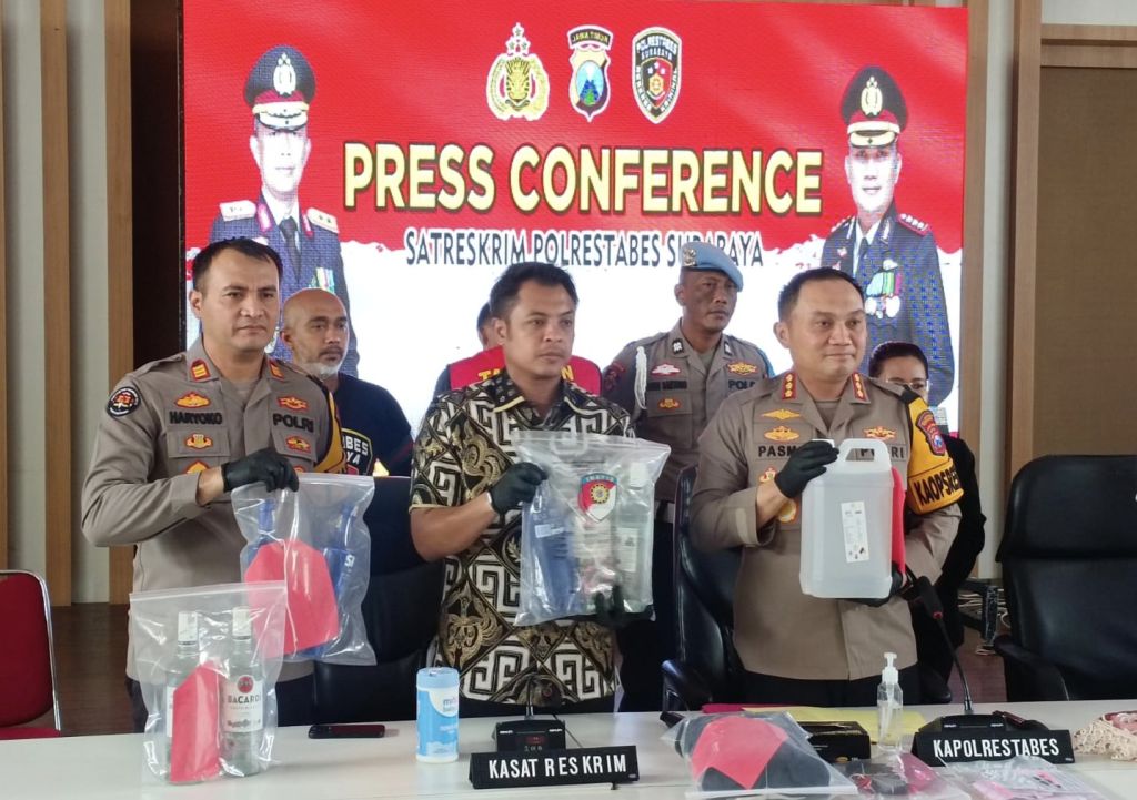 Polrestabes Surabaya Ungkap Kasus Pembunuhan Salah Satu Bartender Dengan Modus Di Campur Minuman Keras Polrestabes Surabaya Ungkap Kasus Pembunuhan Salah Satu Bartender Dengan Modus Di Campur Minuman Keras