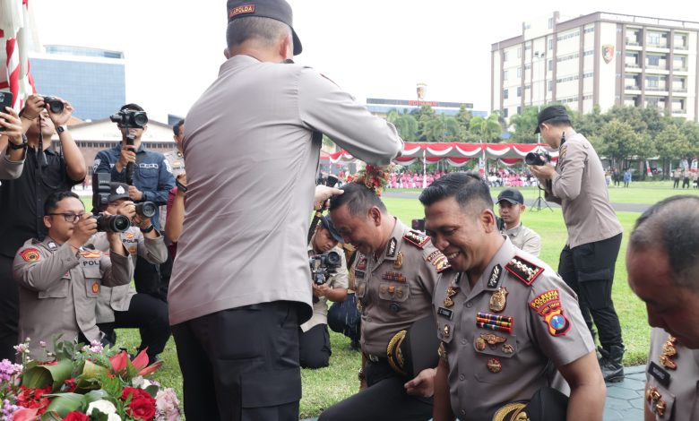 Kapolda Jatim Pimpin Langsung Acara Kenaikan Pangkat Sebanyak 2.925 Personil