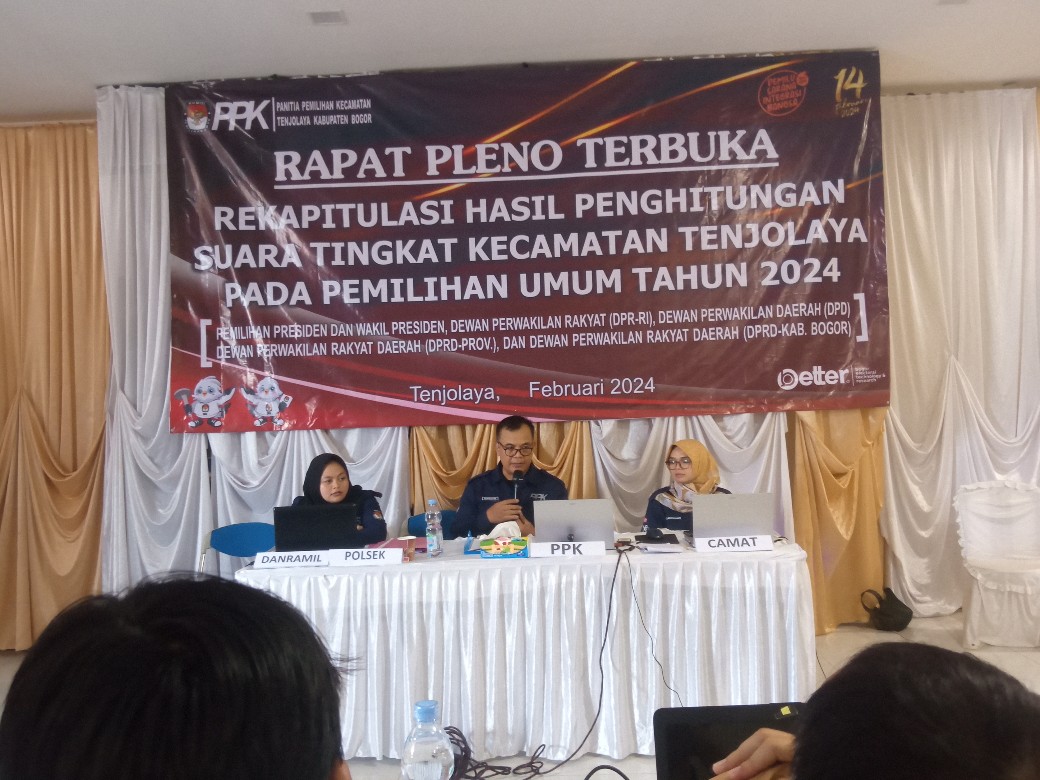 Rapat Pleno Terbuka Rekapitulasi Suara Pemilu 2024 di Kecamatan Tenjolaya