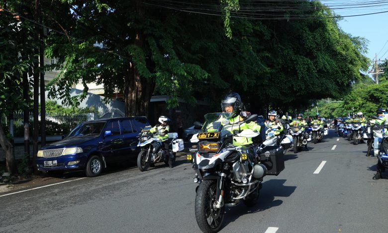 Kapolda Jatim Berpatroli Di Madura, Sekaligus Memastikan Kondusif H-2 Sebelum Pencoblosan Pemilu 2024