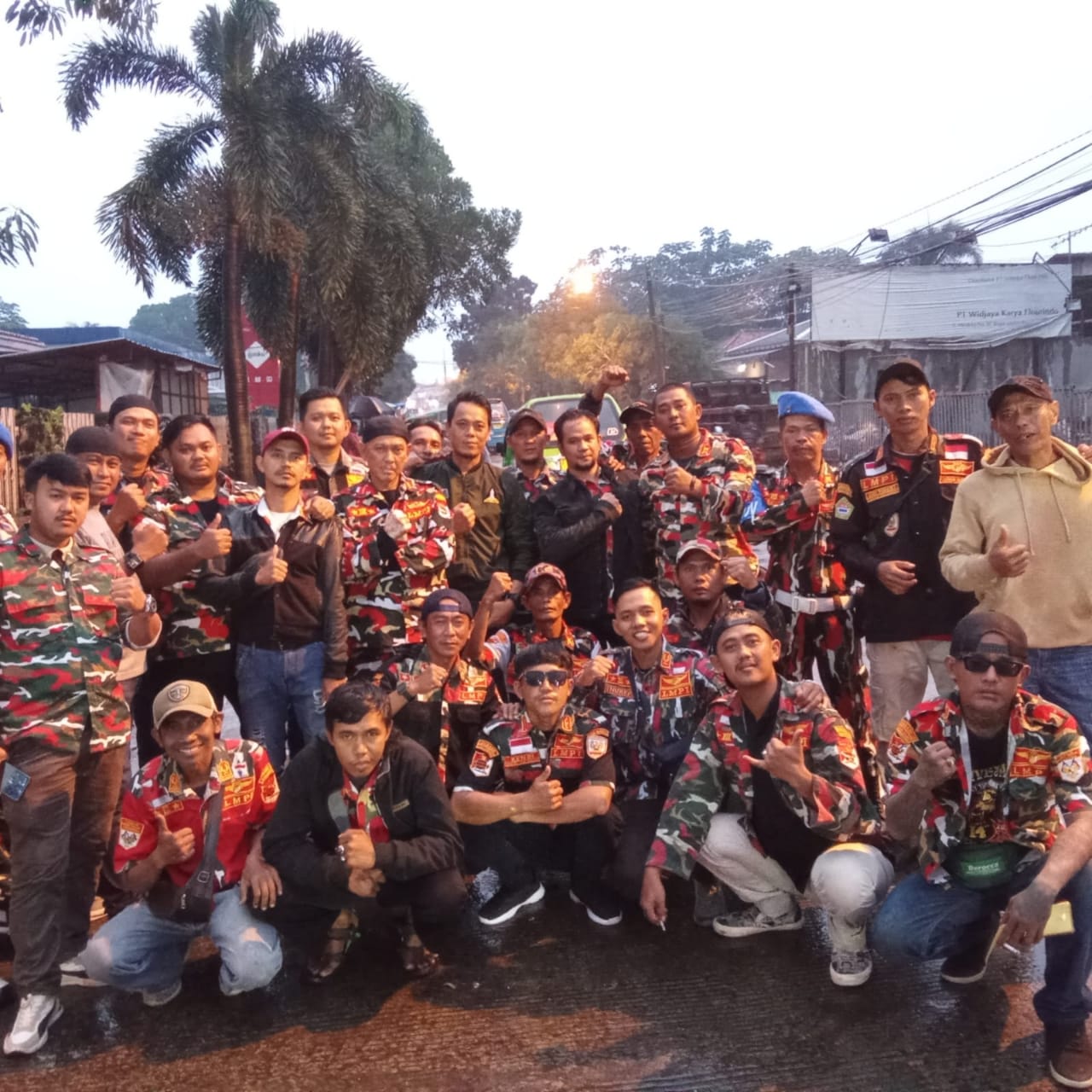 LMPI MAC Ciomas Gelar Kegiatan Sosial Berupa Pembagian Takjil Gratis