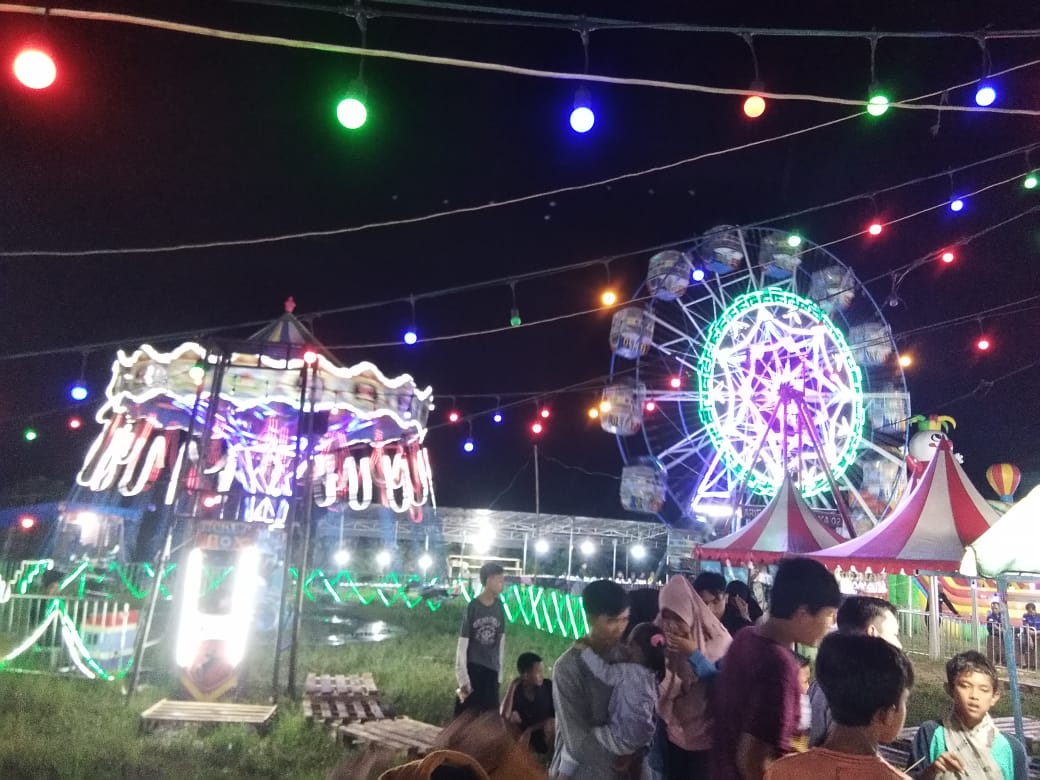 Pasar Malam Hiburan Rakyat Murah Meriah di Samping Perumahan Mutiara Bekasi Jaya, Desa Sindangmulya Kecamatan Cibarusah