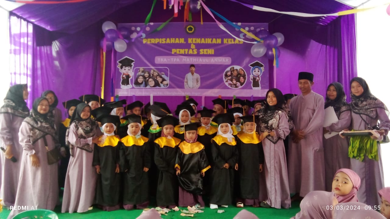 Acara Kenaikan Kelas dan Perpisahan TKA - TPA Mathlaul Anwar Diisi dengan Pentas Seni Acara Kenaikan Kelas dan Perpisahan TKA - TPA Mathlaul Anwar Diisi dengan Pentas Seni