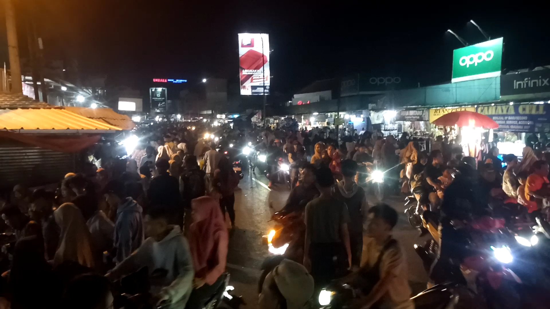 Antusiasme Warga Menyambut Malam Takbir dengan Berbelanja, Ini Kata Camat Leuwiliang