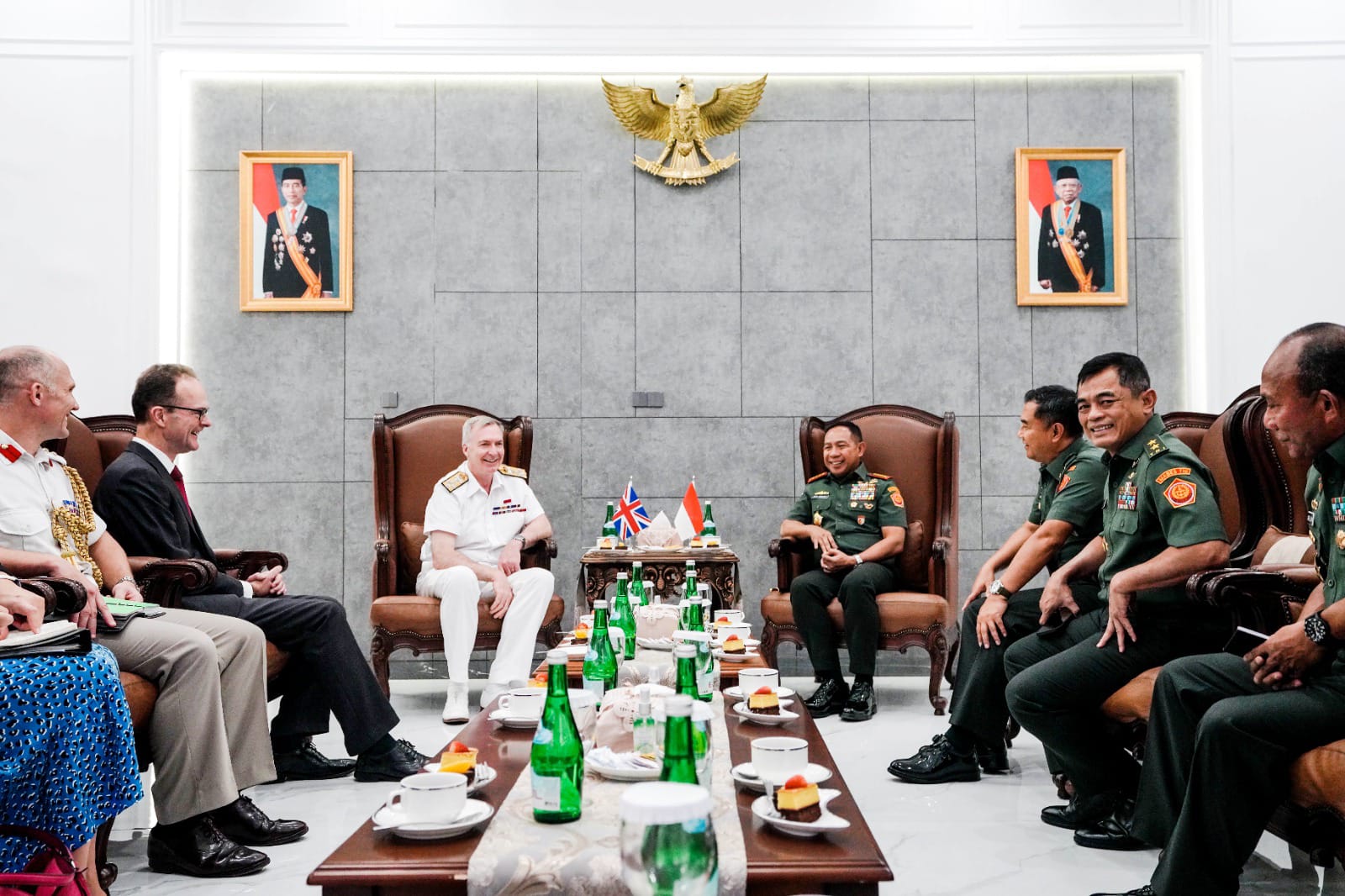 Panglima TNI Terima Kunjungan Kehormatan Chief Of Defence Staff Inggris