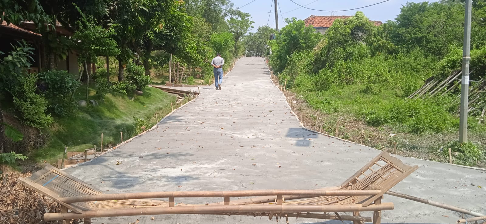 Pemdes Medalkrisna Alokasikan Dana Desa Tahun 2024 Untuk Pembangunan Jalan Lingkungan