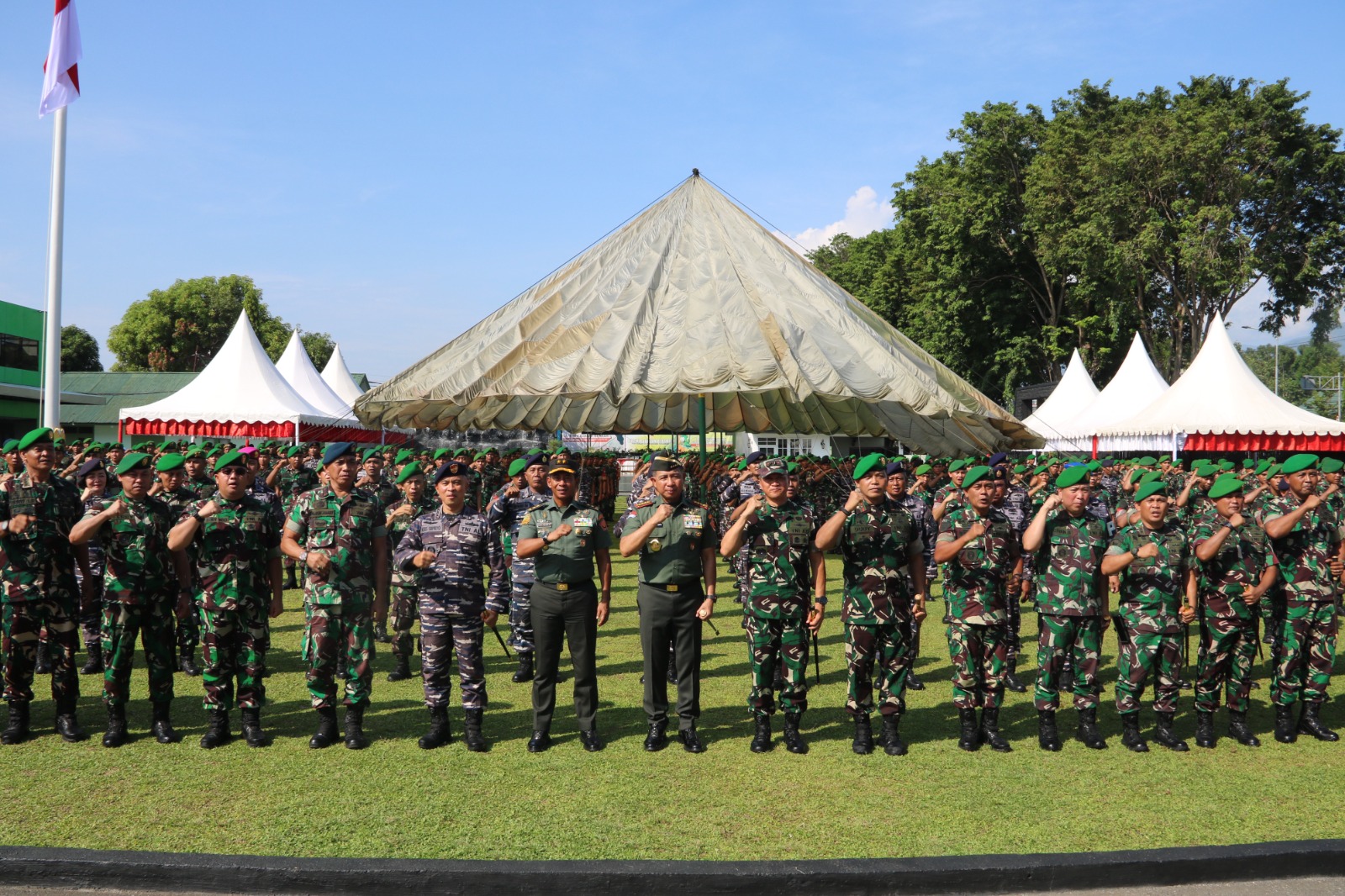 Panglima TNI: Kebanggaan Bagi Saya Bisa Mengunjungi Korem 132/Tdl Panglima TNI: Kebanggaan Bagi Saya Bisa Mengunjungi Korem 132/Tdl