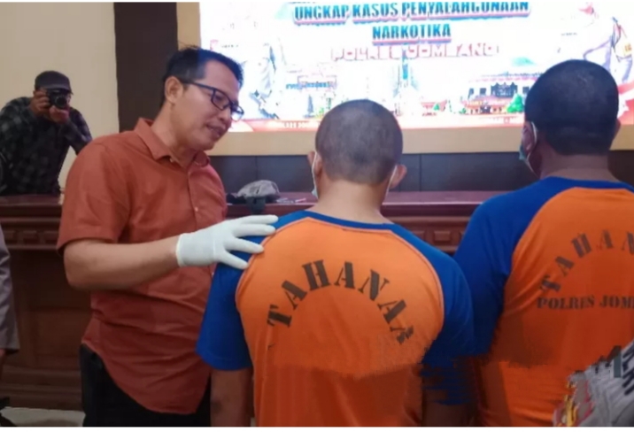 Polres Jombang Ungkap Kasus Penyalahgunaan Narkoba Jenis Sabu Polres Jombang Ungkap Kasus Penyalahgunaan Narkoba Jenis Sabu