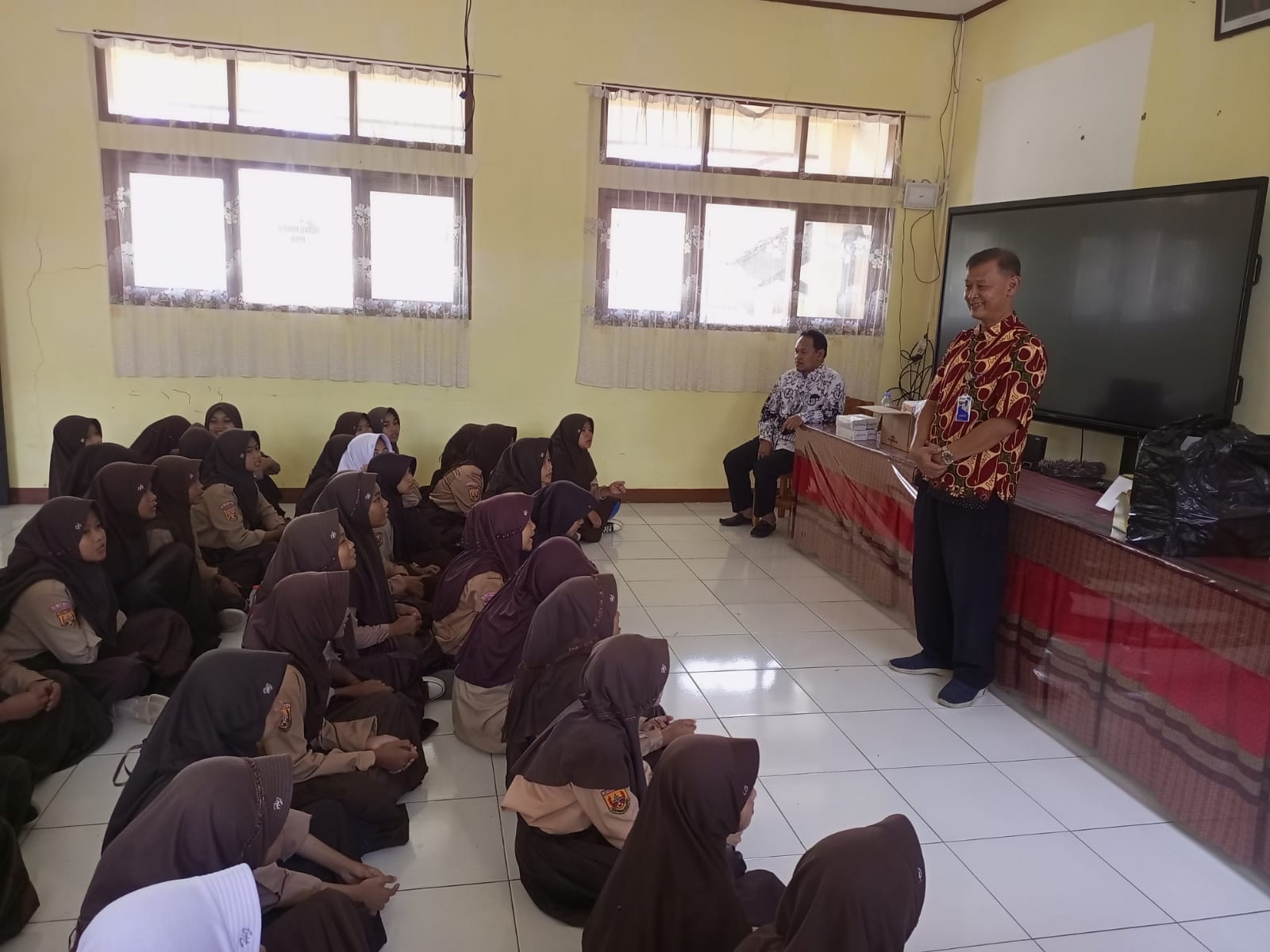 Puskesmas Kecamatan Kadudampit Gelar Giat Promkes Kepada Siswa SMP Kadudampit
