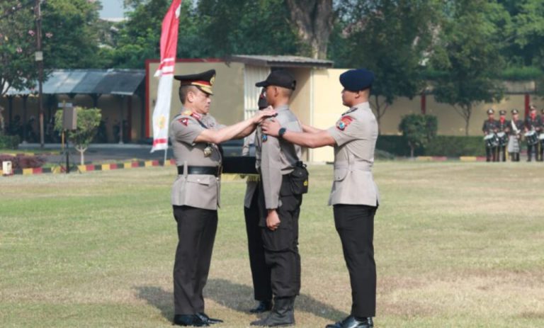 Wakapolda Jatim Pimpin Upacara Langsung Bintara Polri Gelombang ll