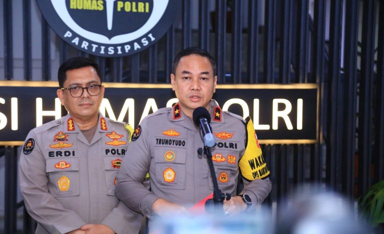 Nanti Malam, Polri Akan Gelar Wayang Kulit Lakon “Tumurune Wiji Sejati” Nanti Malam, Polri Akan Gelar Wayang Kulit Lakon “Tumurune Wiji Sejati”