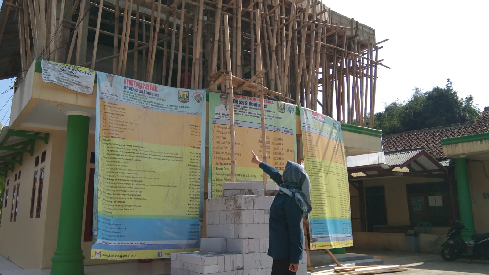 Pemerintah Desa Sukamanis Realisasikan BanProv 2024 Bangun Rehab Kantor Desa