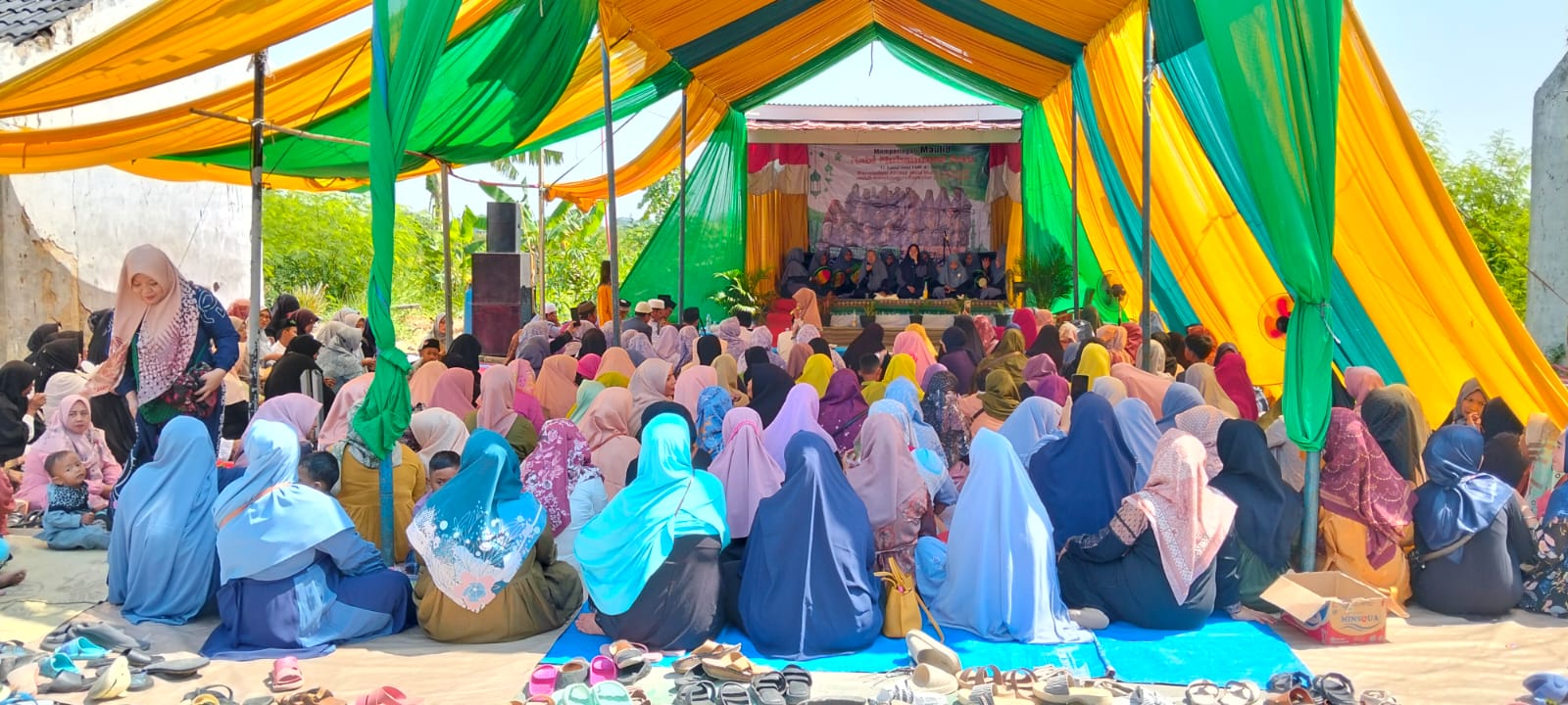 Dengan Penuh Khidmat Warga Perumahan Villa Kencana Cikarang Memperingati Maulid Nabi Muhammad SAW