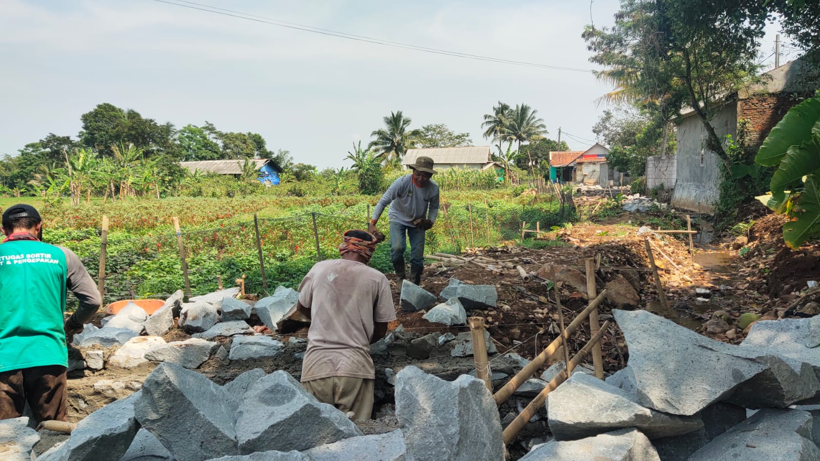 Desa Pamijahan Realisasikan Bankeu Tahap 1 untuk Pembangunan Akses Jalan Baru
