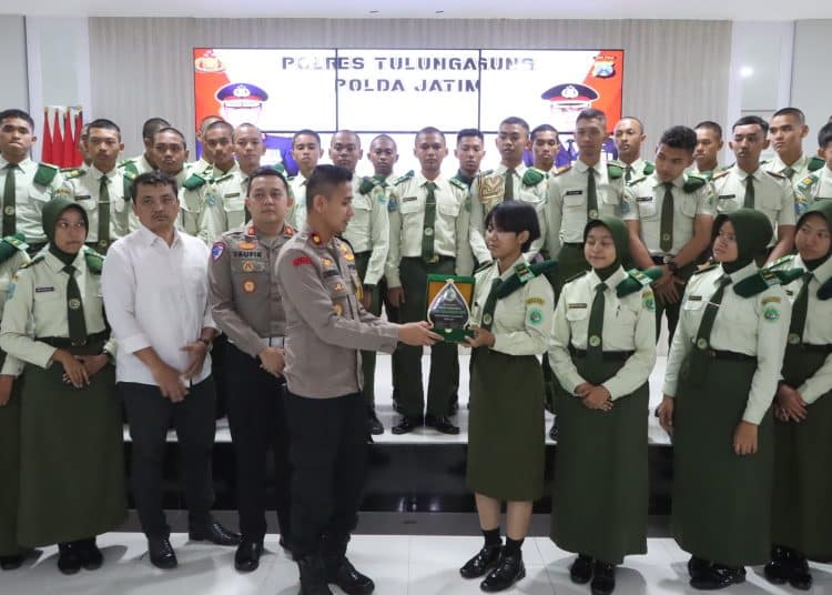 Polres Tulungagung Menerima kunjungan Taruna Angkatan VI SMAN 5 Taruna Brawijaya Kediri