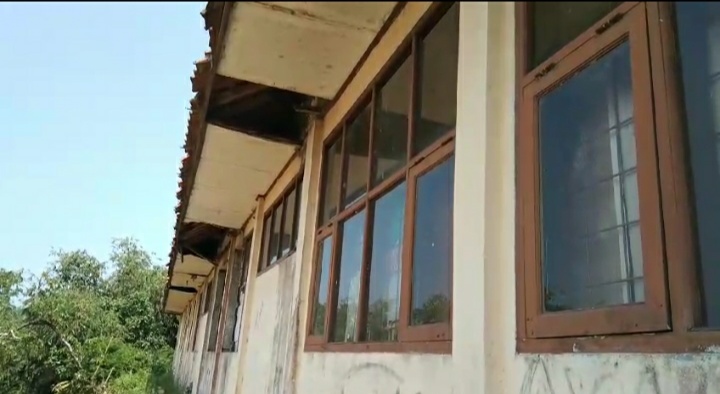 Miris...!! Sekolah Di Kadudampit Rapuh dan Rusak, di Duga Disdik Kabupaten Sukabumi Acuh