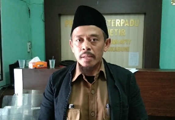 Tuntut Keterbukaan, Warga Desa Cipetir Kecamatan Kadudampit Gruduk Kantor Desa