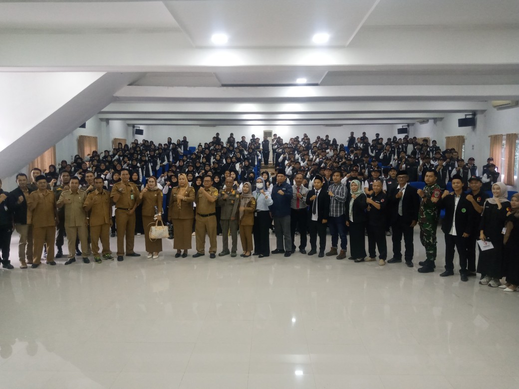 IMG_20241104_101612_952 Panitia Pengawas Pemilu Kecamatan Leuwiliang Lantik 200 Pengawas TPS