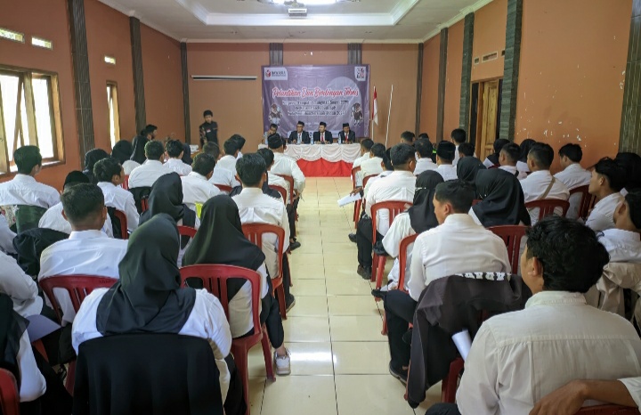 Panwascam Kadudampit Lantik 102 Anggota Pengawas Tempat Pemungutan Suara ( PTPS )