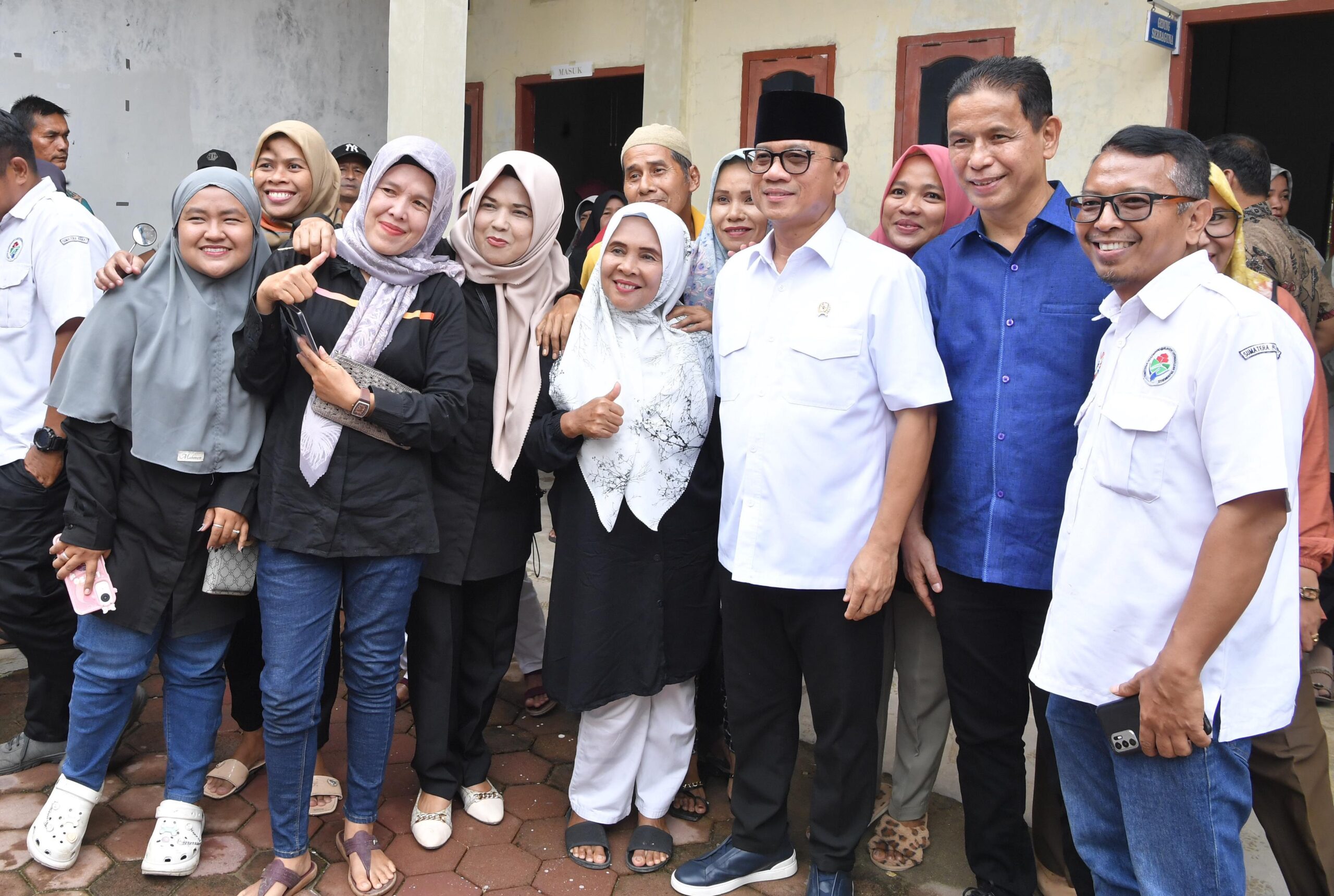 Ajak Warga Tingkatkan Inovasi, Mendes Yandri: Demi Program Makan Siang Bergizi Berkualitas Ajak Warga Tingkatkan Inovasi, Mendes Yandri: Demi Program Makan Siang Bergizi Berkualitas