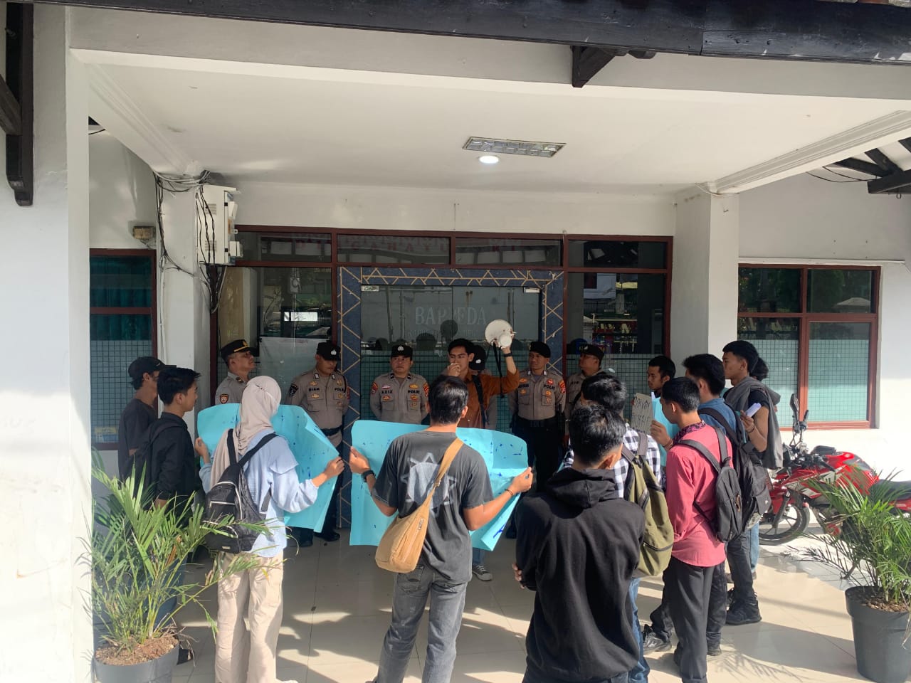 GEMPA Turun Ke Kantor BAPPEDA Pandeglang