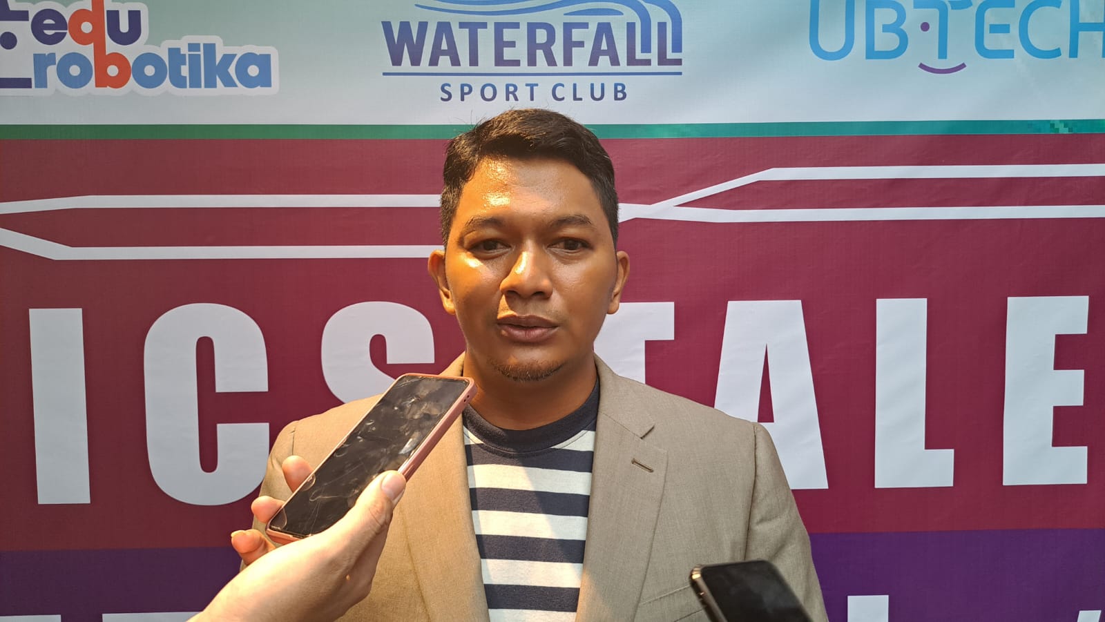 Sonnic Robotic Helat Kompetisi Robotik