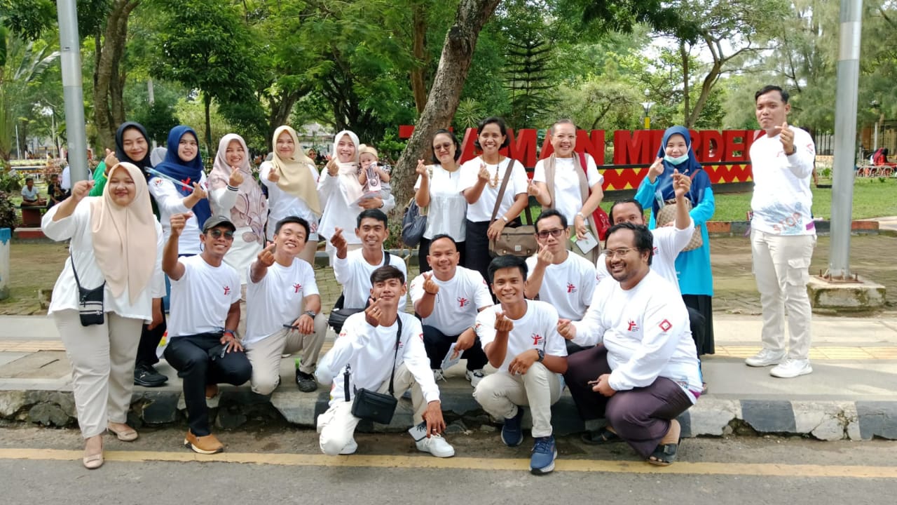 Nakes Puskesmas Ganjar﻿ Agung Metro Lampung Dan Team Peringati Hari HIV AIDS Sedunia