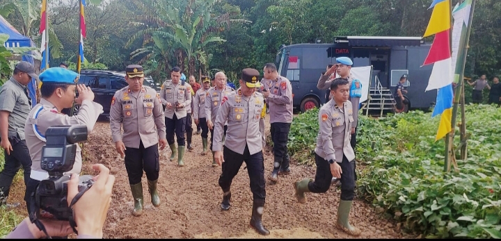 IMG-20250122-WA0005 Dukung Program Asta Cita Presiden Kepolisian Daerah Provinsi Banten Bersama Forkopimda Tanam Jagung Serentak