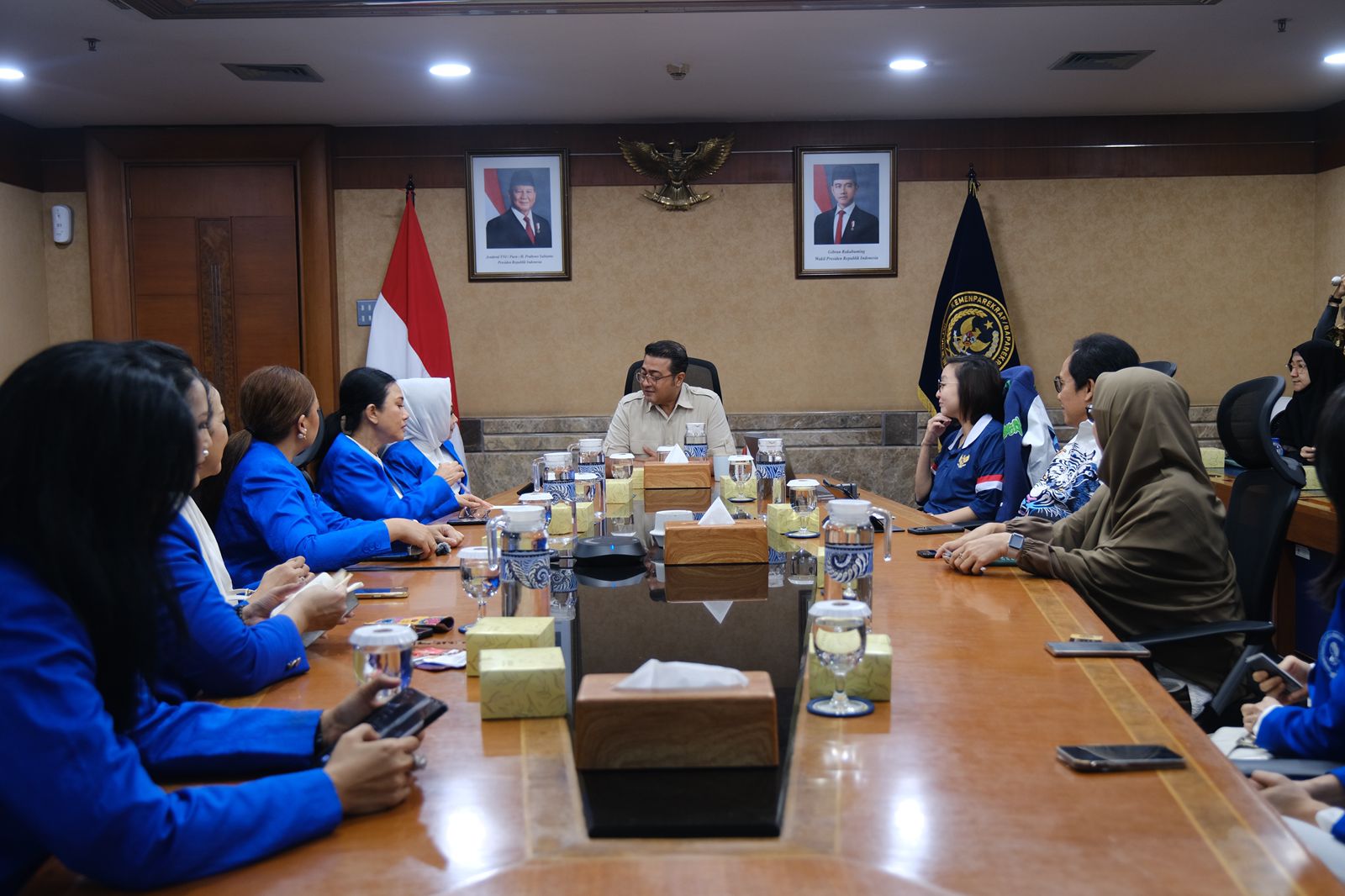 IMG-20250110-WA0021 Kemenekraf Terima Audiensi Ikatan Wanita Pengusaha Indonesia Bahas Kolaborasi Agar UMKM Naik Kelas