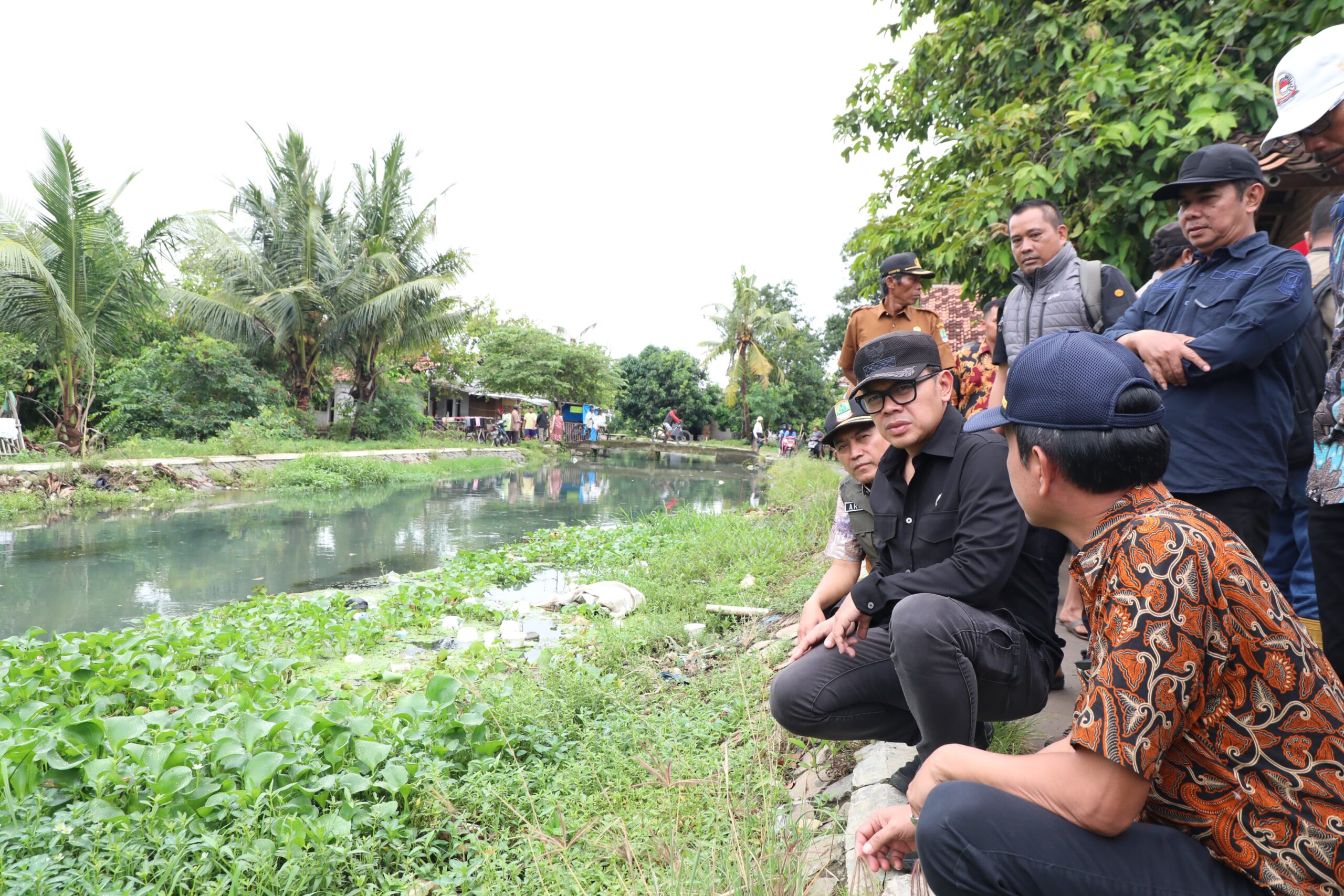 Dialog dengan Petani di Karawang, Wamendagri Bima Arya Telepon Mendes Sampaikan Aspirasi Kesejahteraan Ulu-Ulu