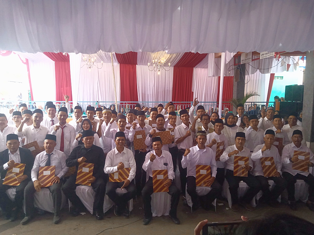 Pelantikan Serentak 49 Ketua RT dan 10 Ketua RW di Desa Cibanteng, Ciampea Bogor