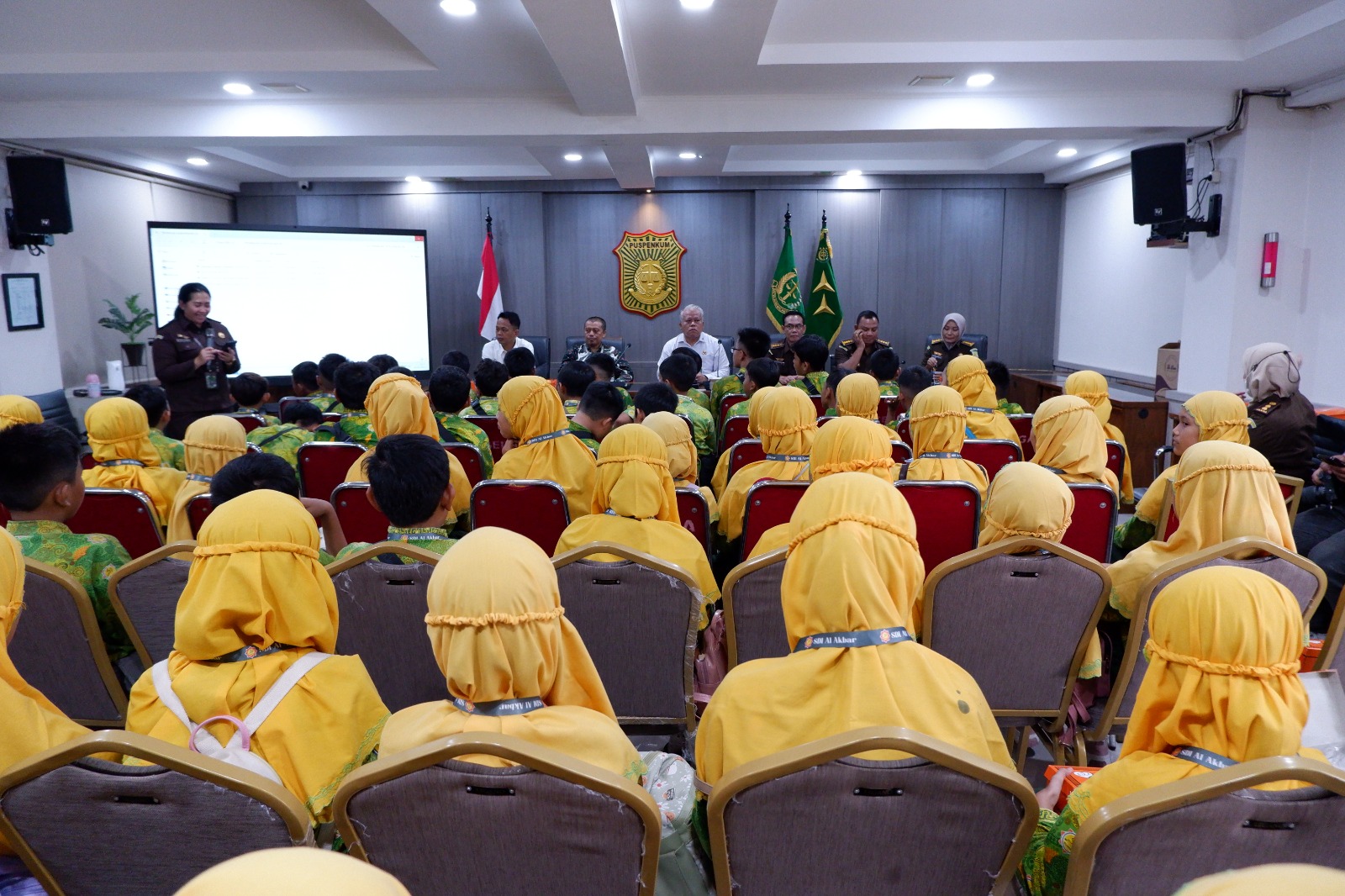 Mengenalkan Kejaksaan Sejak Usia Dini, Puspenkum Kejaksaan Agung Menerima Kunjungan Siswa Sekolah Dasar Islam Al-Akbar Mojokerto