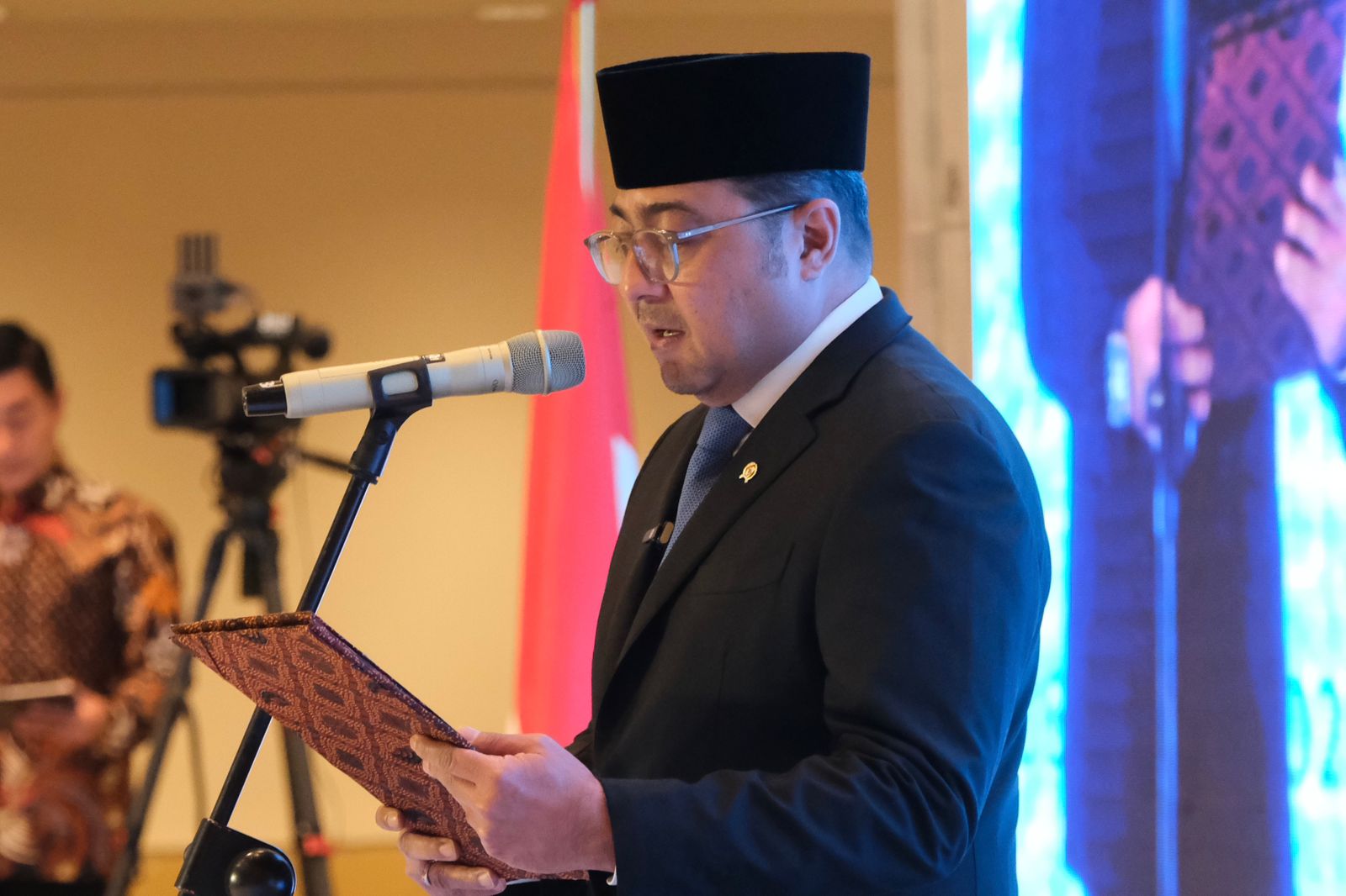 Lantik 7 Pejabat Tinggi Madya, Menteri Riefky Ingin Profesionalitas dan Integritas Menjadi Budaya Lantik 7 Pejabat Tinggi Madya, Menteri Riefky Ingin Profesionalitas dan Integritas Menjadi Budaya