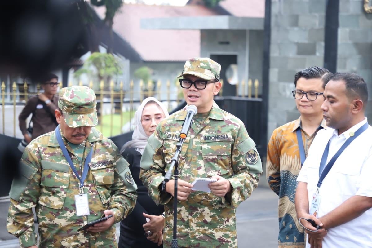 Meski Kurang Fit, 19 Kepala Daerah Semangat Ikuti Retreat Pembekalan di Magelang Meski Kurang Fit, 19 Kepala Daerah Semangat Ikuti Retreat Pembekalan di Magelang