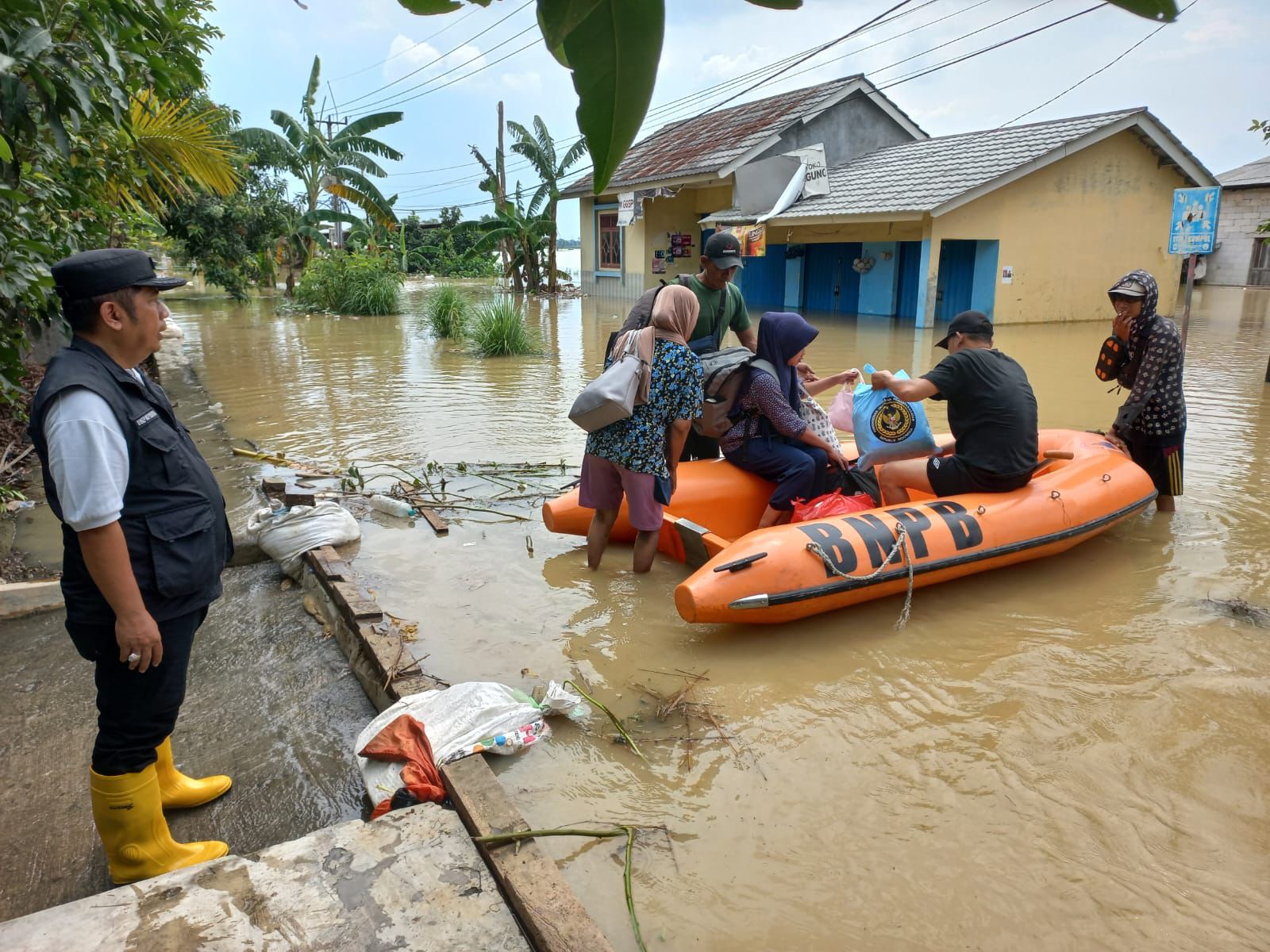 Perkembangan Situasi dan Penanganan Bencana di Indonesia pada 7 Desember 2025