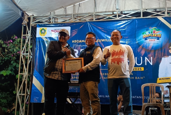 Kecamatan Leuwiliang Tutup Tahun dengan Pemberian Piagam Penghargaan