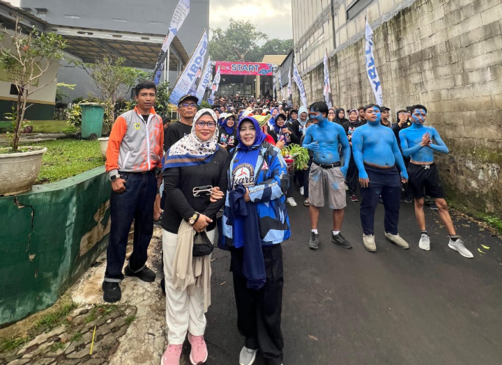 Ratusan Warga Meriahkan Sunda Land Fun Walk 2025 Bersama H. Dede Chandra Sasmita