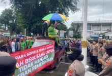 Ribuan Sopir Angkot Protes Penghapusan 1.940 Unit, Kepung Balai Kota Bogor