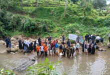 HIPAM Tebar 7.000 Benih Ikan di Sungai Cigamea, Wujud Nyata Jaga Ekosistem Alam Pamijahan