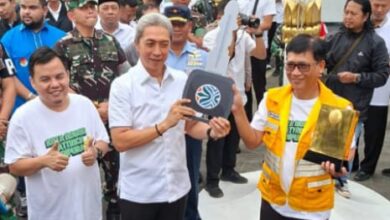 Senyum Penghargaan, Tangis Kehilangan: Sawah Warga Cimangir Kaler Hilang Tertutup Sampah