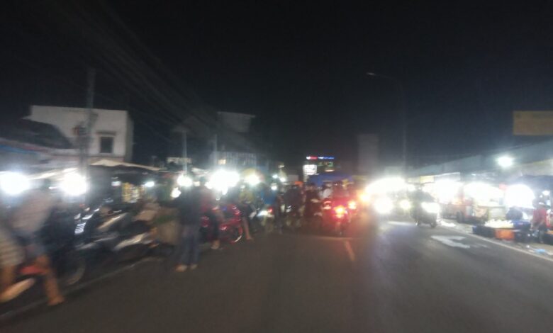 Pasar Leuwiliang Sering Terjadi Kemacetan di Malam Hari, Camat Leuwiliang Siapkan Solusi Penataan Pedagang Tumpah