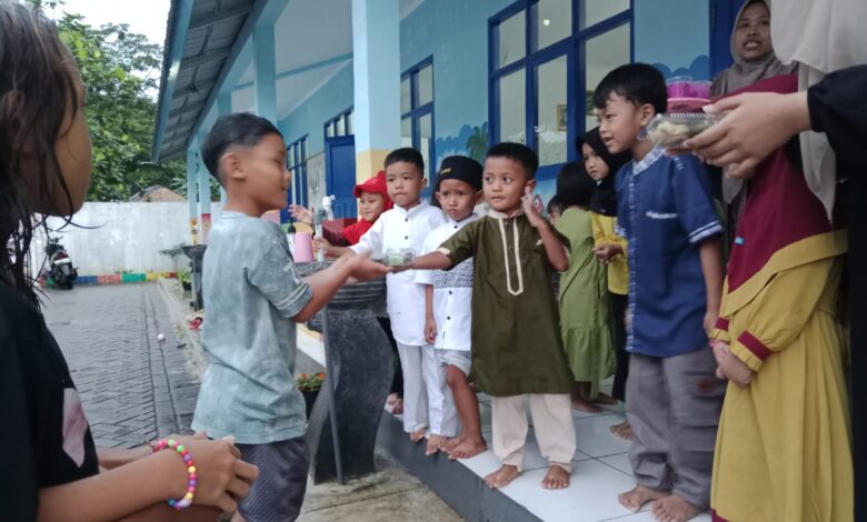 Harapan Kecil di Cigudeg yang Hampir Padam" atau "Sekolah Gratis di Cigudeg, Bertahan Tanpa Gaji Guru