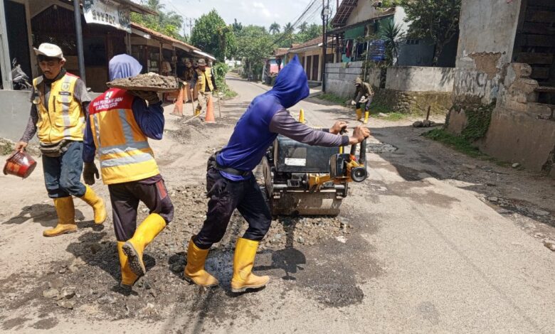 Respons Cepat Pemerintah: Jalan Galuga–Ciampea–Cibungbulang Mulai Diperbaiki