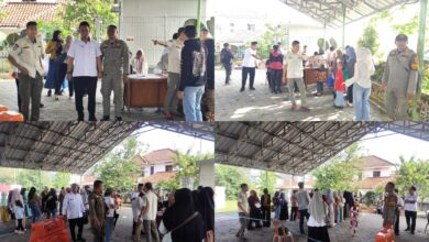 Satpol PP Siaga Amankan Penyaluran Bansos oleh PT Pos Indonesia Unit Leuwiliang