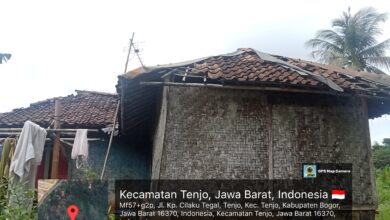 Miris! Di Tengah Perumahan Elite, Warga Tenjo Bertahan di Rumah Rapuh