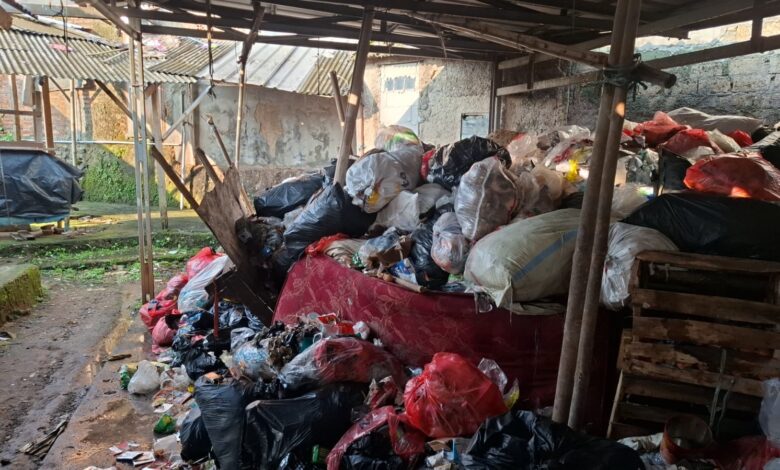 RESUS Soroti Penanganan Sampah di Pamijahan: Bandingkan Aksi Nyata dengan Kegiatan Seremonial